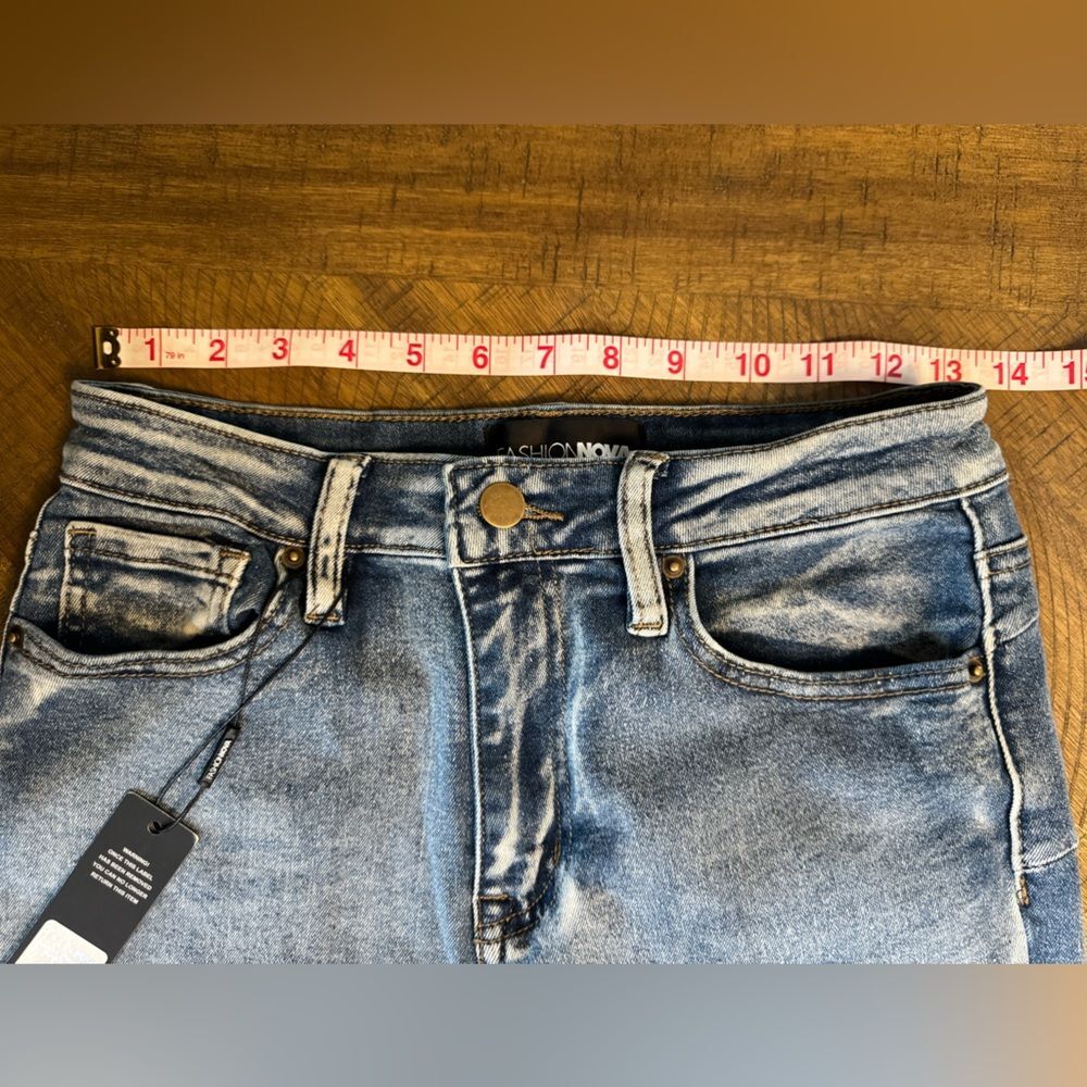 Fashion Nova Gemma Sculpting Stretch Vintage Wash High Waist Flare Jeans NWT - Picture 7 of 13